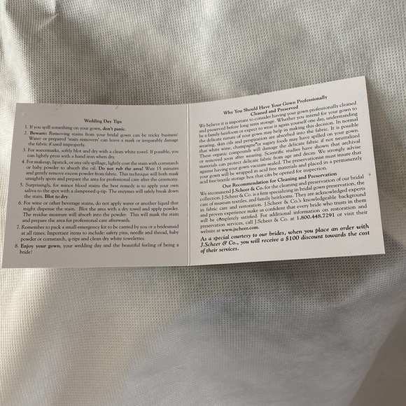 New Price!! Vera Wang Wedding Dress. Excellent condition. Worn once. Size 6. - Picture 13 of 14